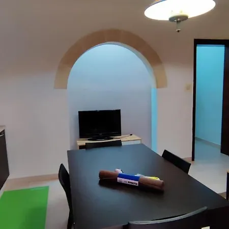 Double Bed Ensuite - Share - Sliema